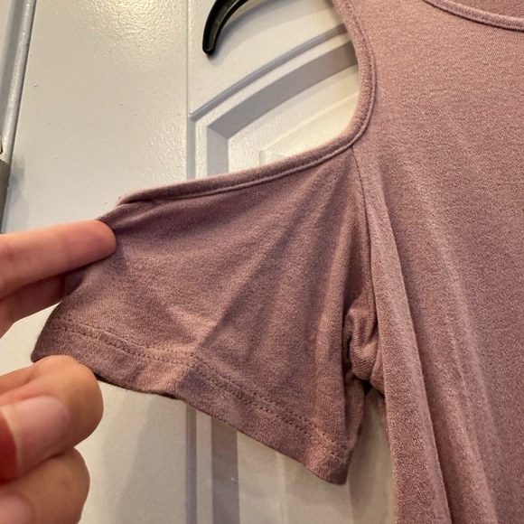Pink Republic Cold Shoulder Top - Picture 3 of 4